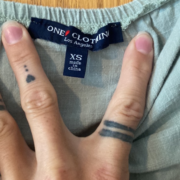 Light green romper with pockets - Picture 2 of 5